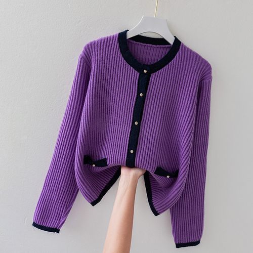 紫色毛衣搭配什么颜色外套好看