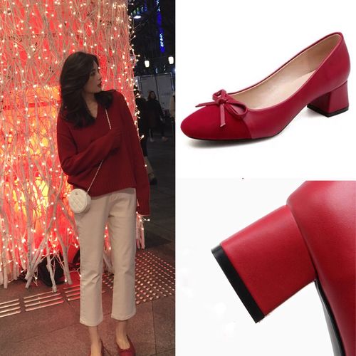 红色鞋子搭配什么衣服好看 红色鞋子的穿搭