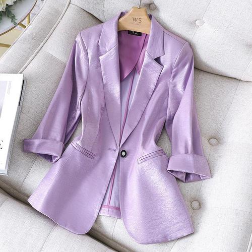 紫色西装配什么内搭 紫色西装内搭什么颜色好看