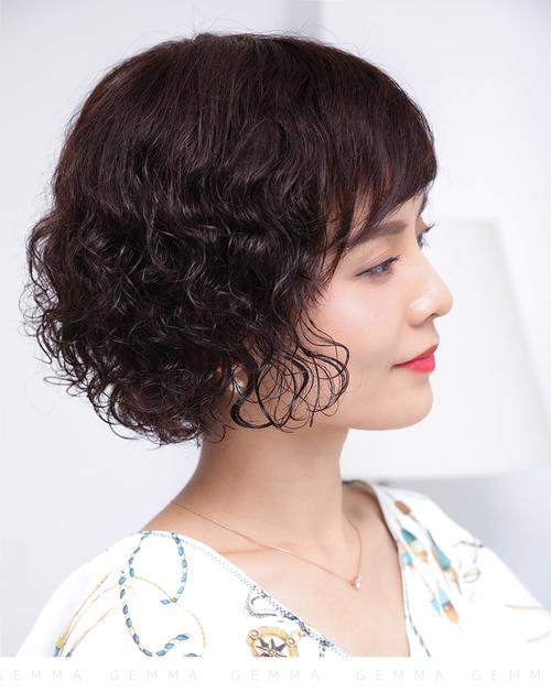 韩国中年女性发型