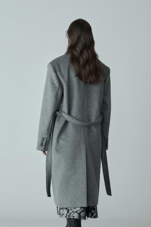 灰色羊绒大衣搭配图片 灰色羊绒大衣内搭什么颜色好看图片