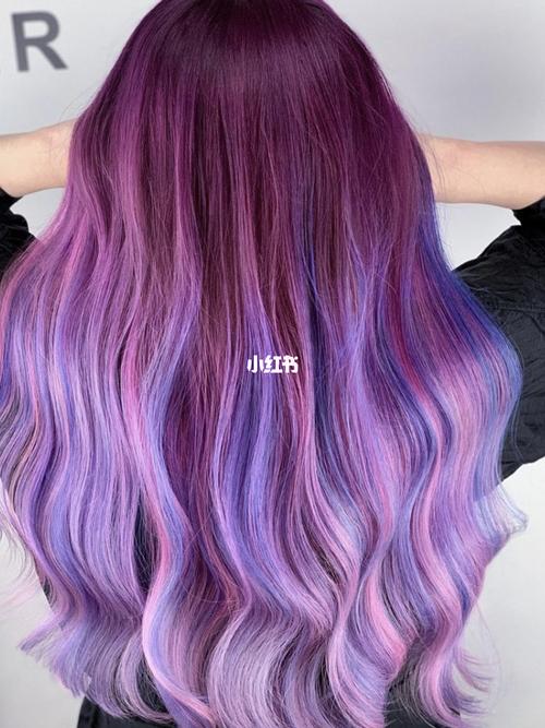 紫罗兰颜色头发 紫罗兰色发型