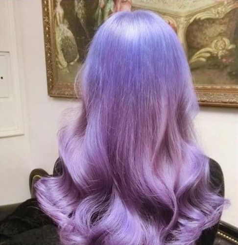 淡紫色头发