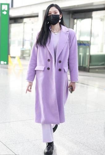 紫色大衣搭配图片 紫色大衣穿搭图片