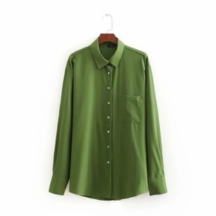 绿色衬衫怎么搭配外套