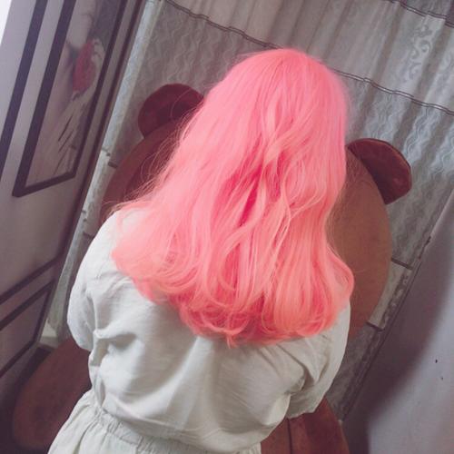 粉色的头发