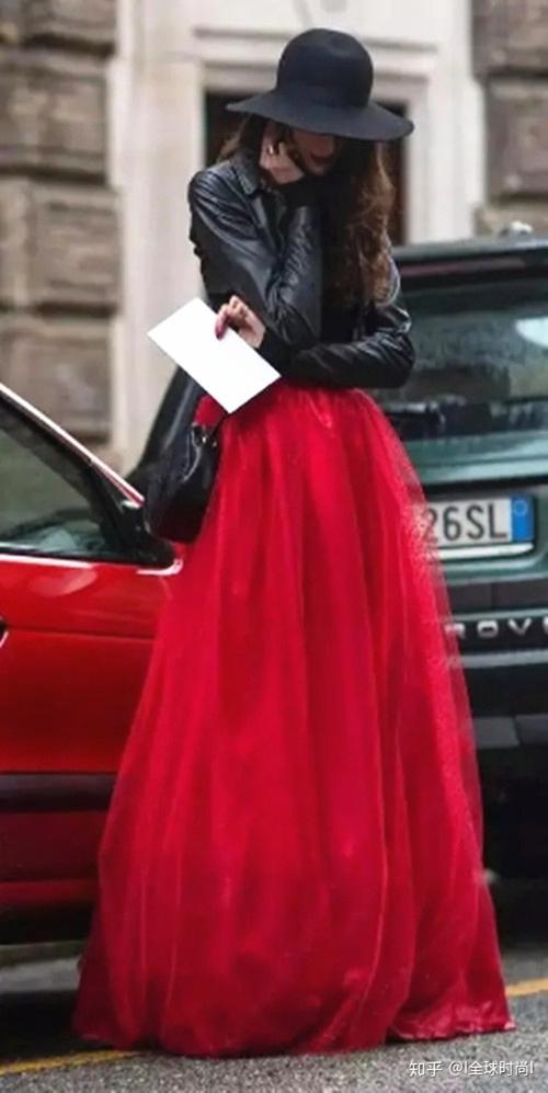 红裙子配什么颜色的外套