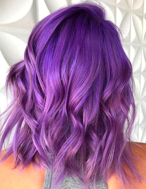 黑紫色头发图片