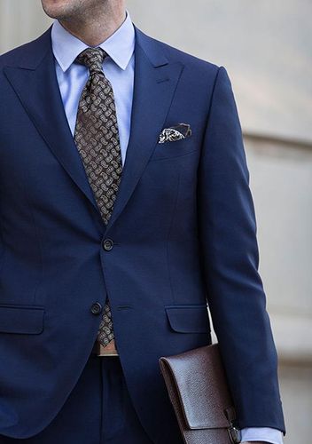 蓝色西装配什么颜色领带