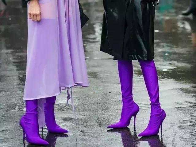 紫色鞋子怎么搭配衣服