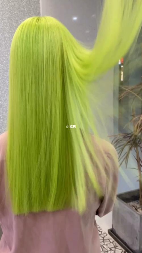 什么颜色遮得住绿色的头发