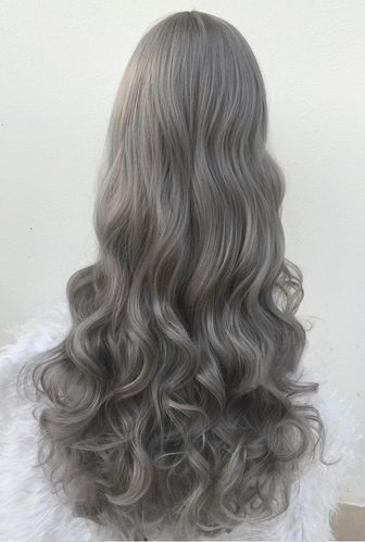 灰色的头发