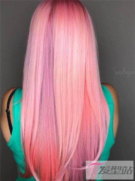 头发粉红色