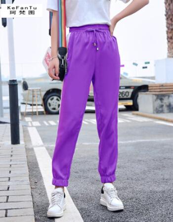 紫色卫裤搭配什么颜色的上衣