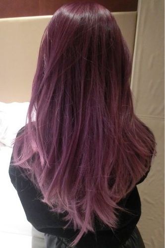 紫红色的头发