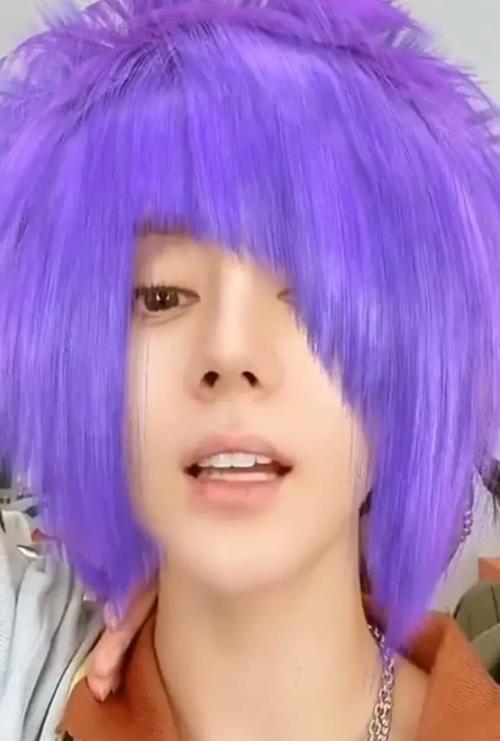 紫色头发