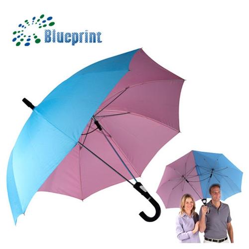 情侣雨伞图片 情侣雨中撑伞的图片